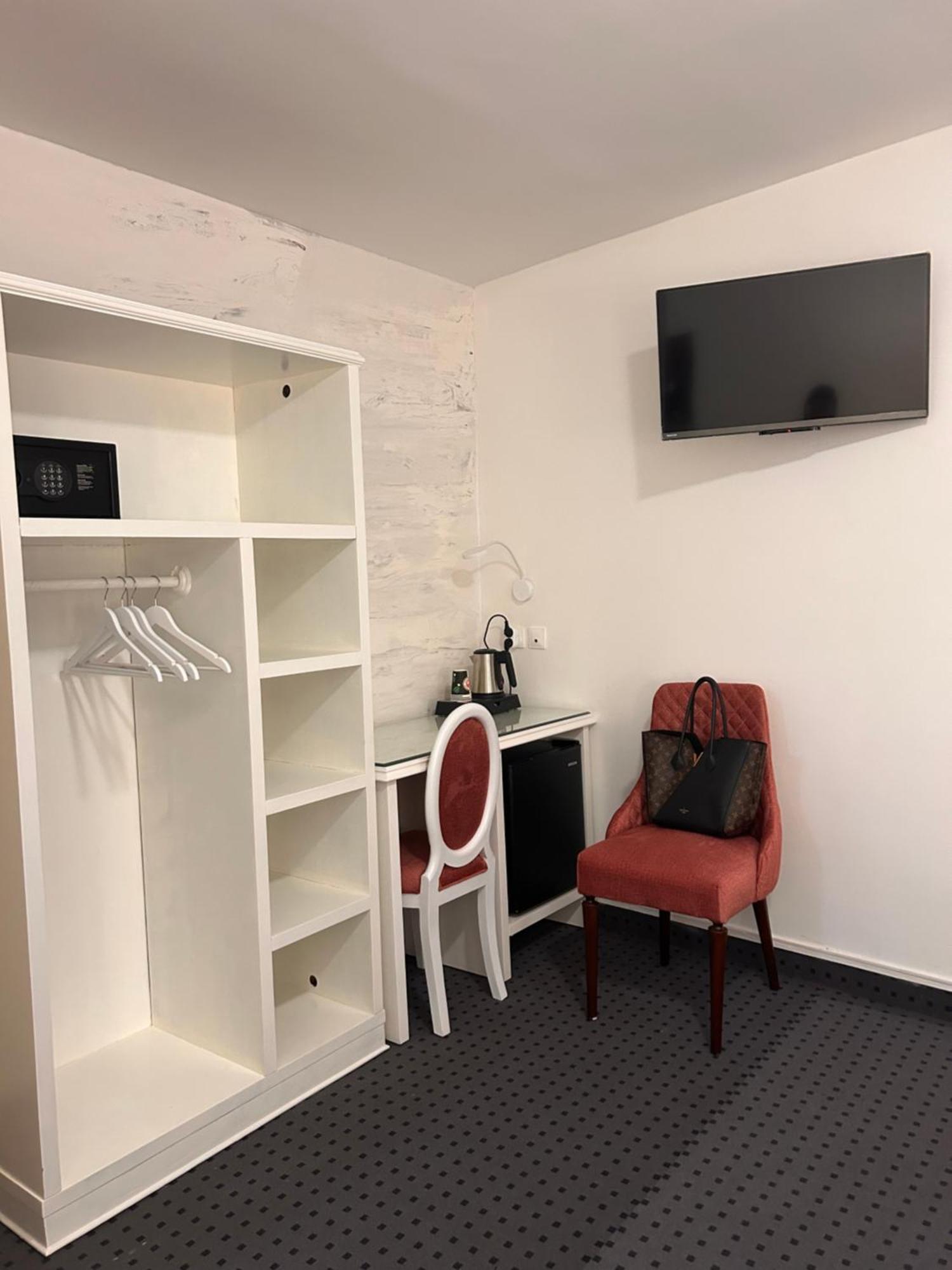 Hotel Grand Paris Villejuif Buitenkant foto