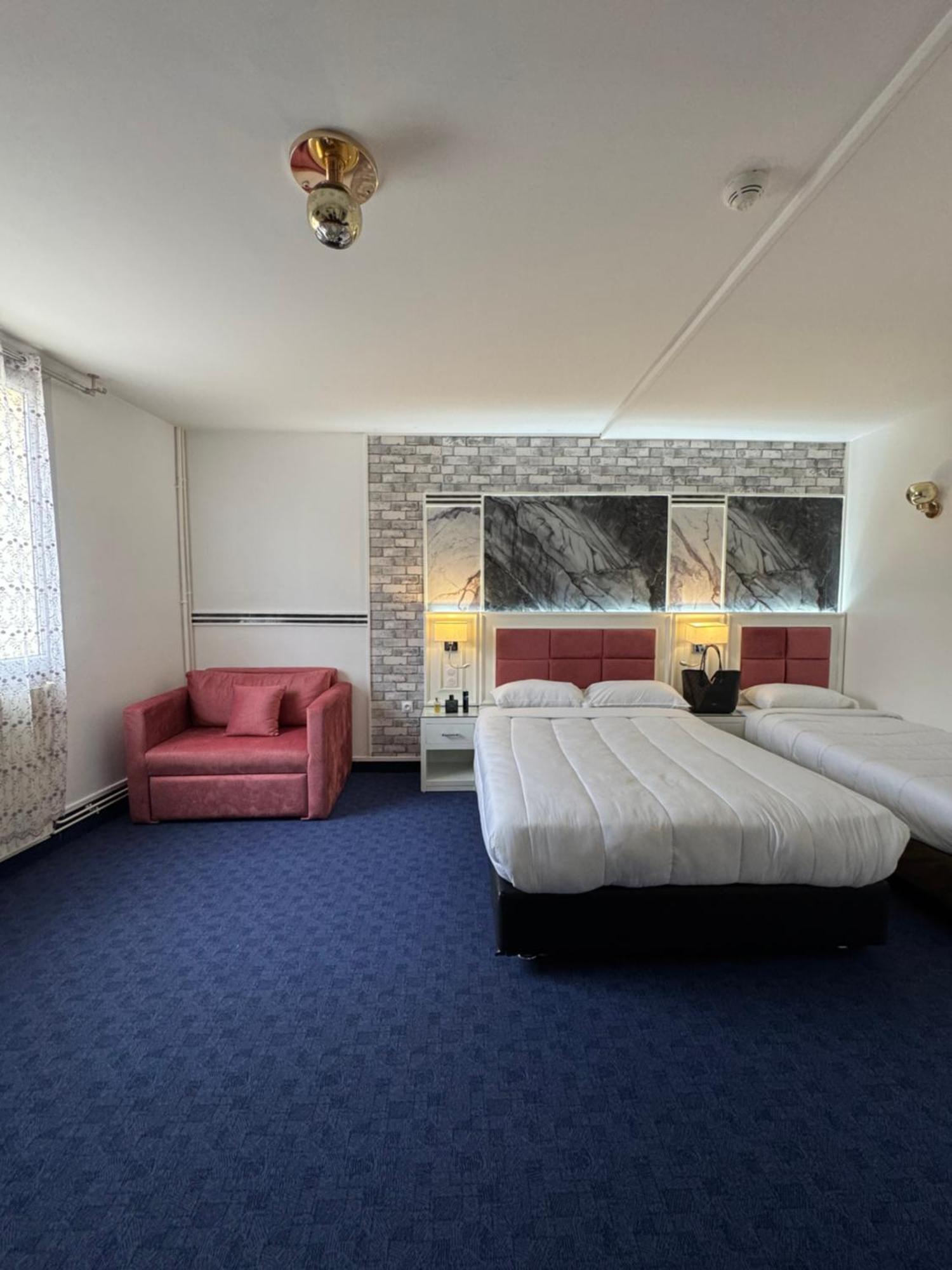 Hotel Grand Paris Villejuif Buitenkant foto