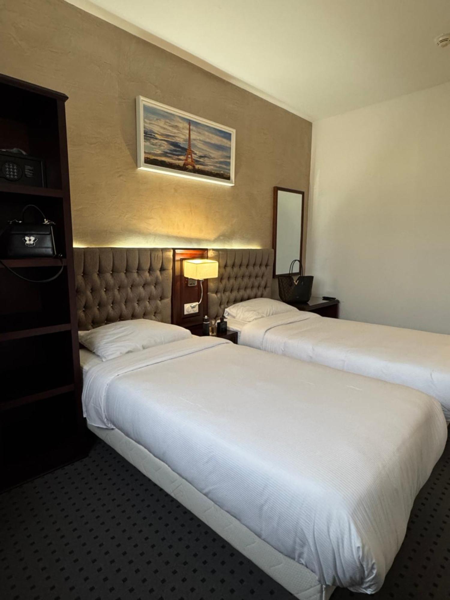 Hotel Grand Paris Villejuif Buitenkant foto